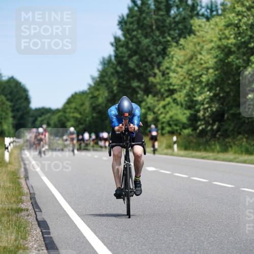 21.06.2026 - Viking Triathlon Michael Burmester http://msf.ph/oto/9873407 21.06.2026 12:48:46 Radfahren 44, 52, 316, 330, 379, 455 meine-sportfotos.de