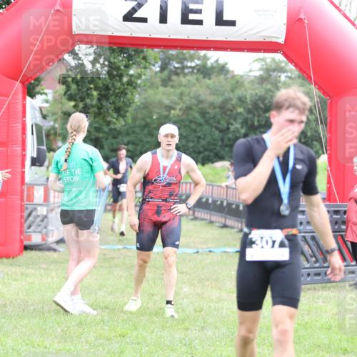 21.06.2026 - 29. Vierlanden-Triathlon Andreas Tolksdorf http://msf.ph/oto/9873459 21.06.2026 11:03:02 Ziel 312, 332, 312, 332 meine-sportfotos.de
