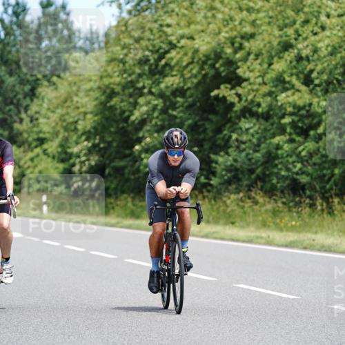 21.06.2026 - Viking Triathlon Michael Burmester http://msf.ph/oto/9873470 21.06.2026 12:48:59 Radfahren 44, 52, 316, 330, 379, 455, 666 meine-sportfotos.de