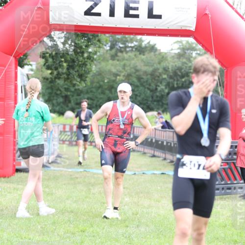 21.06.2026 - 29. Vierlanden-Triathlon Andreas Tolksdorf http://msf.ph/oto/9873518 21.06.2026 11:03:02 Ziel 312, 332, 312, 332 meine-sportfotos.de