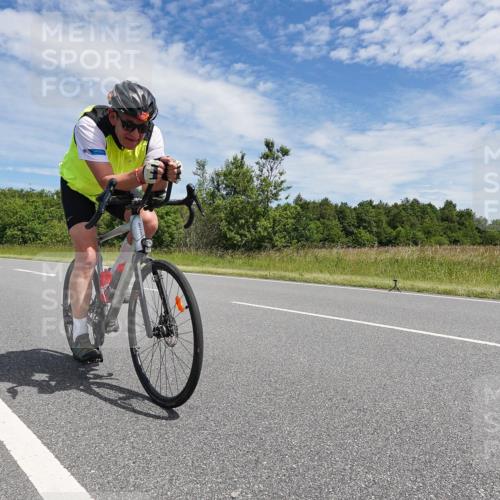 21.06.2026 - Viking Triathlon Michael Burmester http://msf.ph/oto/9873528 21.06.2026 12:41:12 Radfahren 40, 43, 82, 147, 192, 332, 391, 425, 469, 491, 491, 498, 566, 656 meine-sportfotos.de