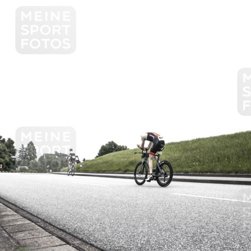 21.06.2026 - 29. Vierlanden-Triathlon H.Heesch http://msf.ph/oto/9873547 21.06.2026 12:30:41 Radfahren 669, 948 meine-sportfotos.de