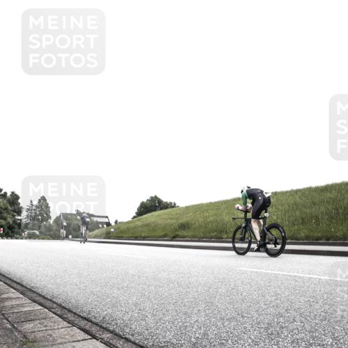 21.06.2026 - 29. Vierlanden-Triathlon H.Heesch http://msf.ph/oto/9873587 21.06.2026 12:31:23 Radfahren 882, 887, 893, 945, 952, 969 meine-sportfotos.de