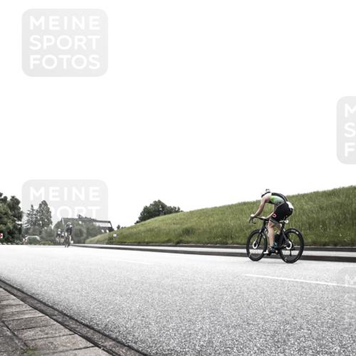 21.06.2026 - 29. Vierlanden-Triathlon H.Heesch http://msf.ph/oto/9873605 21.06.2026 12:31:25 Radfahren 882, 887 meine-sportfotos.de