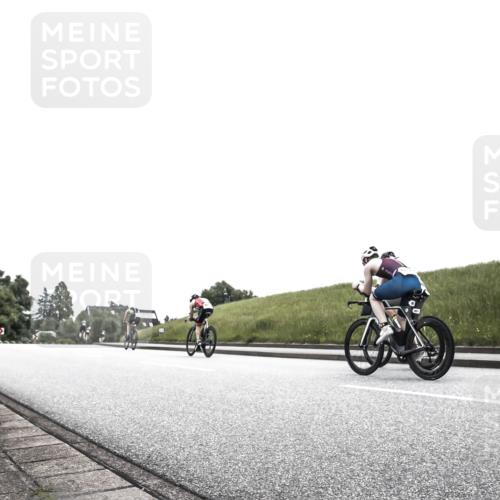 21.06.2026 - 29. Vierlanden-Triathlon H.Heesch http://msf.ph/oto/9873619 21.06.2026 12:31:26 Radfahren 882, 887 meine-sportfotos.de