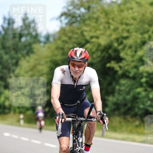 21.06.2026 - Viking Triathlon Michael Burmester http://msf.ph/oto/9873620 21.06.2026 12:50:27 Radfahren 26, 211, 261, 375, 387, 463 meine-sportfotos.de