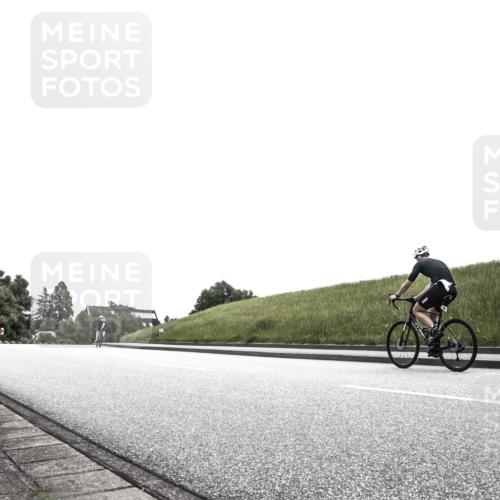21.06.2026 - 29. Vierlanden-Triathlon H.Heesch http://msf.ph/oto/9873659 21.06.2026 12:31:37 Radfahren 901 meine-sportfotos.de