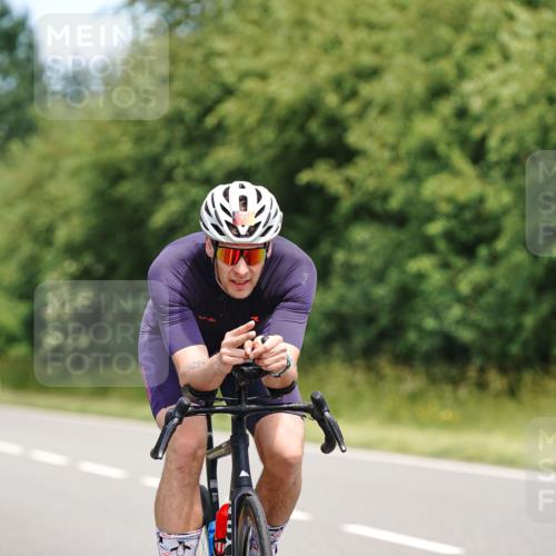 21.06.2026 - Viking Triathlon Michael Burmester http://msf.ph/oto/9873729 21.06.2026 12:50:51 Radfahren 190, 326, 387, 463, 556 meine-sportfotos.de