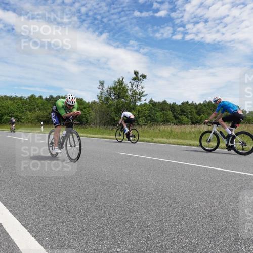 21.06.2026 - Viking Triathlon Michael Burmester http://msf.ph/oto/9873731 21.06.2026 12:43:23 Radfahren 41, 86, 202, 223, 243, 243, 429, 434, 472, 602, 654, 668, 670 meine-sportfotos.de