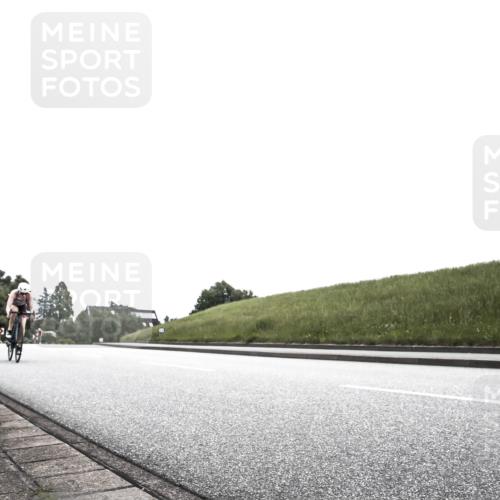 21.06.2026 - 29. Vierlanden-Triathlon H.Heesch http://msf.ph/oto/9873770 21.06.2026 12:33:30 Radfahren 1000, 1003, 1017 meine-sportfotos.de