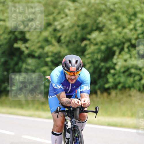 21.06.2026 - Viking Triathlon Michael Burmester http://msf.ph/oto/9873825 21.06.2026 12:52:08 Radfahren 90, 198, 252, 252, 401 meine-sportfotos.de