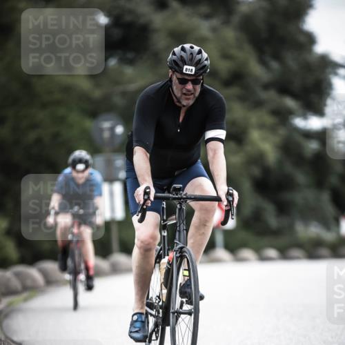 21.06.2026 - 29. Vierlanden-Triathlon H.Heesch http://msf.ph/oto/9873849 21.06.2026 12:15:56 Radfahren 818, 833, 852 meine-sportfotos.de