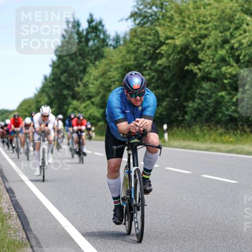 21.06.2026 - Viking Triathlon Michael Burmester http://msf.ph/oto/9873868 21.06.2026 12:52:30 Radfahren 63, 64, 75, 87, 89, 95, 118, 162, 198, 252, 411, 459, 460, 464, 490, 522, 552, 619 meine-sportfotos.de