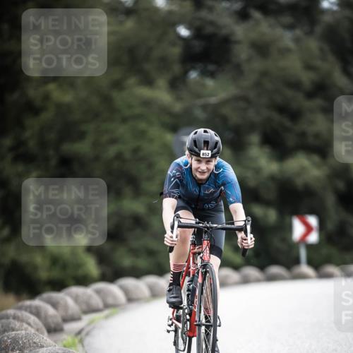 21.06.2026 - 29. Vierlanden-Triathlon H.Heesch http://msf.ph/oto/9873880 21.06.2026 12:15:57 Radfahren 818, 833, 852 meine-sportfotos.de