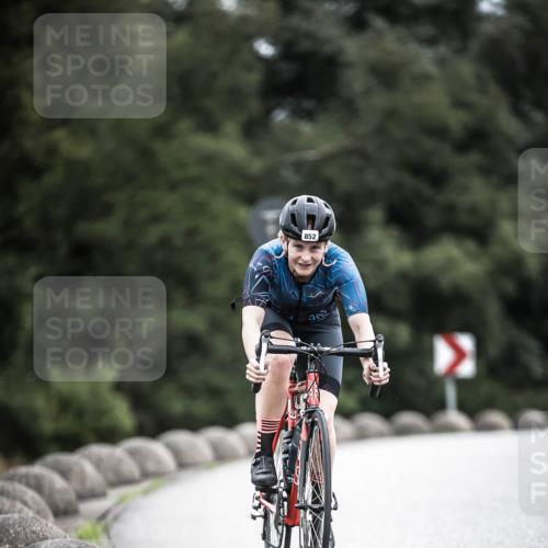 21.06.2026 - 29. Vierlanden-Triathlon H.Heesch http://msf.ph/oto/9873881 21.06.2026 12:15:57 Radfahren 818, 833, 852 meine-sportfotos.de