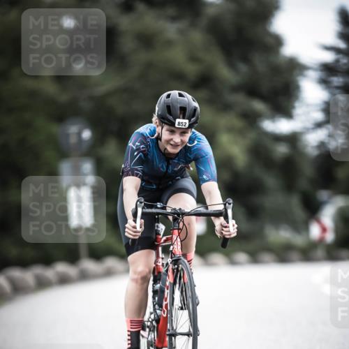 21.06.2026 - 29. Vierlanden-Triathlon H.Heesch http://msf.ph/oto/9873914 21.06.2026 12:15:57 Radfahren 818, 833, 852 meine-sportfotos.de