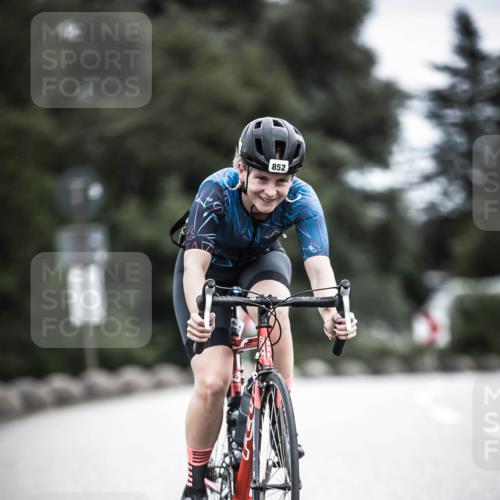 21.06.2026 - 29. Vierlanden-Triathlon H.Heesch http://msf.ph/oto/9873920 21.06.2026 12:15:57 Radfahren 818, 833, 852 meine-sportfotos.de