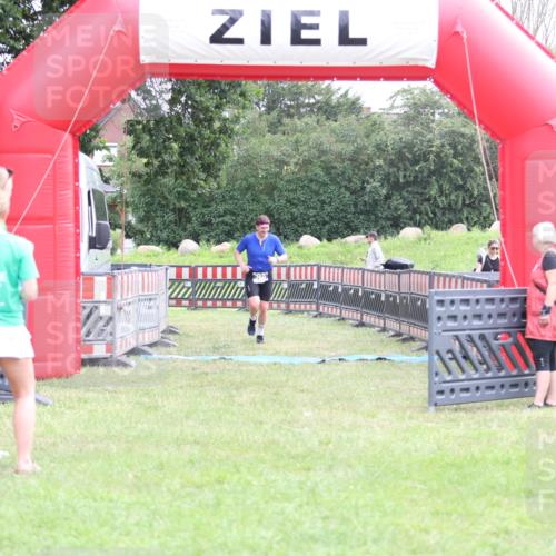 21.06.2026 - 29. Vierlanden-Triathlon Andreas Tolksdorf http://msf.ph/oto/9873927 21.06.2026 11:04:18 Ziel 360, 360 meine-sportfotos.de
