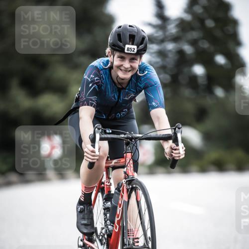 21.06.2026 - 29. Vierlanden-Triathlon H.Heesch http://msf.ph/oto/9873936 21.06.2026 12:15:58 Radfahren 818, 852 meine-sportfotos.de