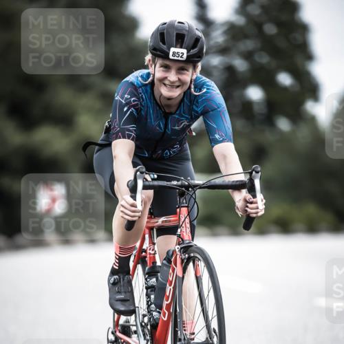 21.06.2026 - 29. Vierlanden-Triathlon H.Heesch http://msf.ph/oto/9873940 21.06.2026 12:15:58 Radfahren 818, 852 meine-sportfotos.de