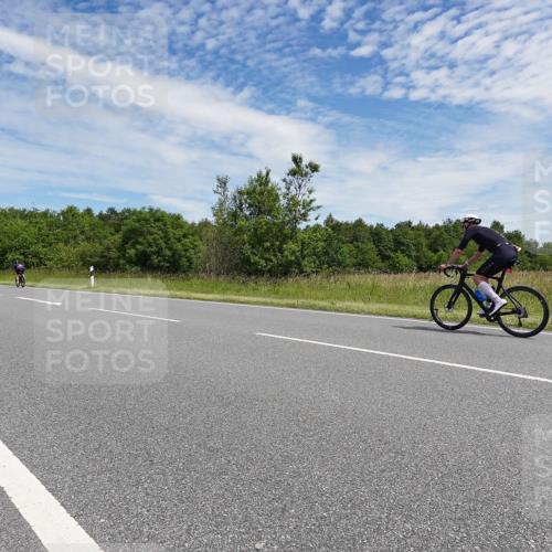 21.06.2026 - Viking Triathlon Michael Burmester http://msf.ph/oto/9873951 21.06.2026 12:44:56 Radfahren 53, 164, 177, 177, 219, 239, 253, 264, 358, 494, 615 meine-sportfotos.de