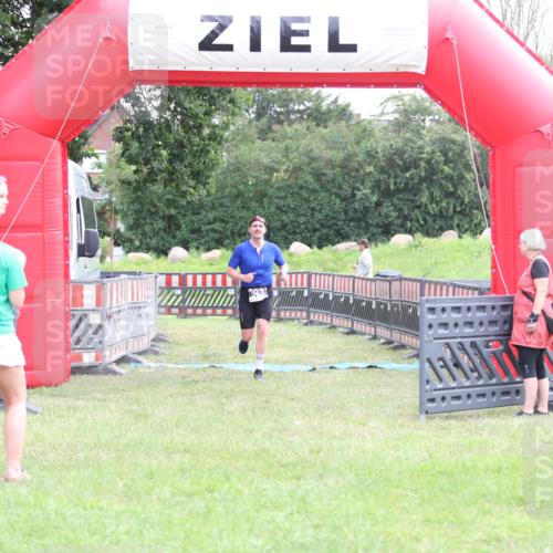 21.06.2026 - 29. Vierlanden-Triathlon Andreas Tolksdorf http://msf.ph/oto/9873965 21.06.2026 11:04:19 Ziel 360, 360 meine-sportfotos.de
