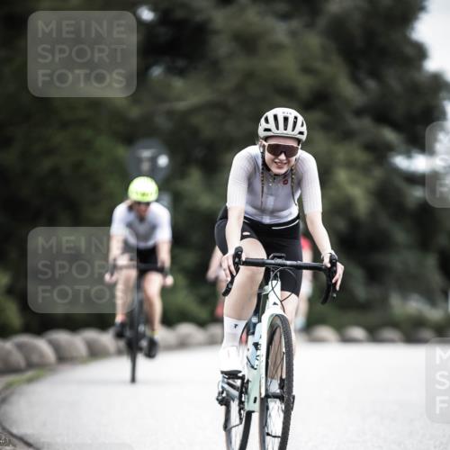 21.06.2026 - 29. Vierlanden-Triathlon H.Heesch http://msf.ph/oto/9873981 21.06.2026 12:16:08 Radfahren 834, 837, 856, 861 meine-sportfotos.de