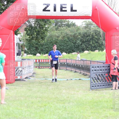 21.06.2026 - 29. Vierlanden-Triathlon Andreas Tolksdorf http://msf.ph/oto/9873995 21.06.2026 11:04:19 Ziel 360, 360 meine-sportfotos.de