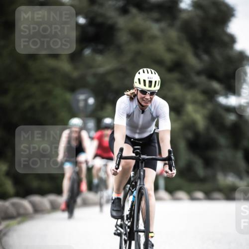 21.06.2026 - 29. Vierlanden-Triathlon H.Heesch http://msf.ph/oto/9874008 21.06.2026 12:16:10 Radfahren 834, 837, 856, 861 meine-sportfotos.de