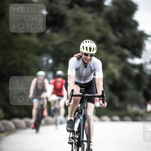21.06.2026 - 29. Vierlanden-Triathlon H.Heesch http://msf.ph/oto/9874011 21.06.2026 12:16:10 Radfahren 834, 837, 856, 861 meine-sportfotos.de