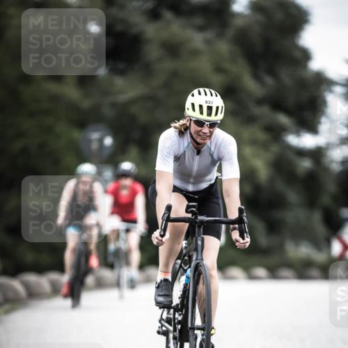 21.06.2026 - 29. Vierlanden-Triathlon H.Heesch http://msf.ph/oto/9874012 21.06.2026 12:16:10 Radfahren 834, 837, 856, 861 meine-sportfotos.de
