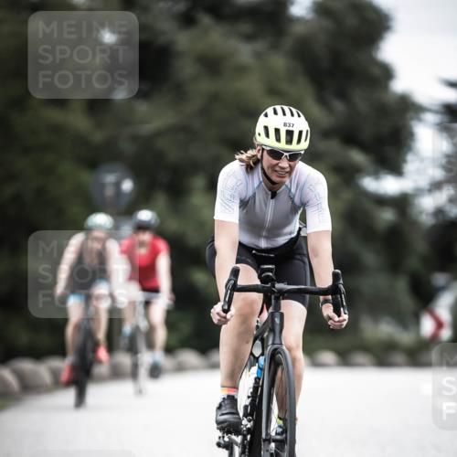 21.06.2026 - 29. Vierlanden-Triathlon H.Heesch http://msf.ph/oto/9874020 21.06.2026 12:16:10 Radfahren 834, 837, 856, 861 meine-sportfotos.de