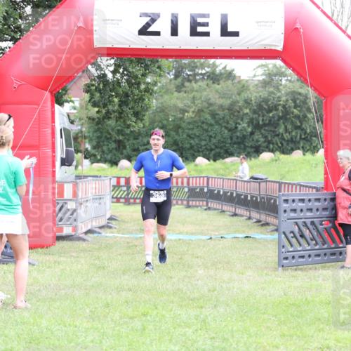 21.06.2026 - 29. Vierlanden-Triathlon Andreas Tolksdorf http://msf.ph/oto/9874046 21.06.2026 11:04:21 Ziel 360, 360 meine-sportfotos.de