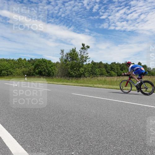 21.06.2026 - Viking Triathlon Michael Burmester http://msf.ph/oto/9874048 21.06.2026 12:45:46 Radfahren 54, 135, 205, 254, 309, 421 meine-sportfotos.de