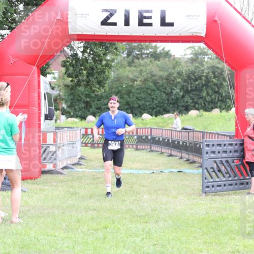 21.06.2026 - 29. Vierlanden-Triathlon Andreas Tolksdorf http://msf.ph/oto/9874052 21.06.2026 11:04:21 Ziel 360, 360 meine-sportfotos.de