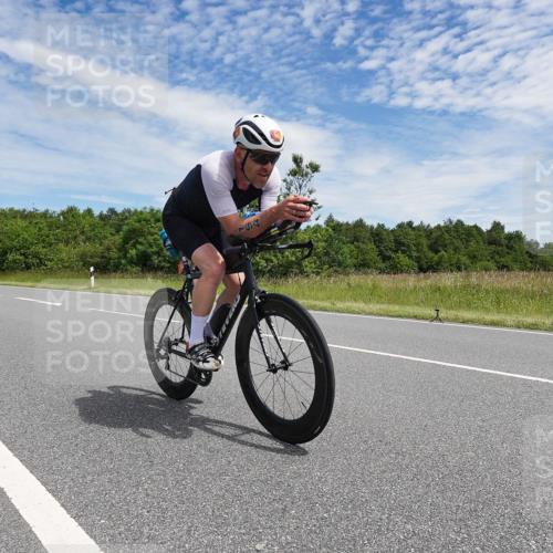 21.06.2026 - Viking Triathlon Michael Burmester http://msf.ph/oto/9874083 21.06.2026 12:46:03 Radfahren 205, 238, 352, 352, 421, 442, 561 meine-sportfotos.de