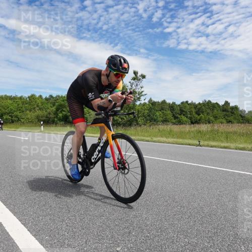 21.06.2026 - Viking Triathlon Michael Burmester http://msf.ph/oto/9874103 21.06.2026 12:46:10 Radfahren 238, 352, 352, 442, 561 meine-sportfotos.de
