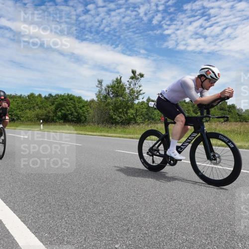 21.06.2026 - Viking Triathlon Michael Burmester http://msf.ph/oto/9874133 21.06.2026 12:46:39 Radfahren 16, 36, 105, 165, 178, 184, 251, 364, 407, 457, 504, 546, 606, 629, 629, 634 meine-sportfotos.de