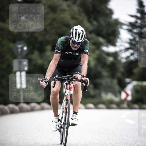 21.06.2026 - 29. Vierlanden-Triathlon H.Heesch http://msf.ph/oto/9874178 21.06.2026 12:16:22 Radfahren 771, 820 meine-sportfotos.de
