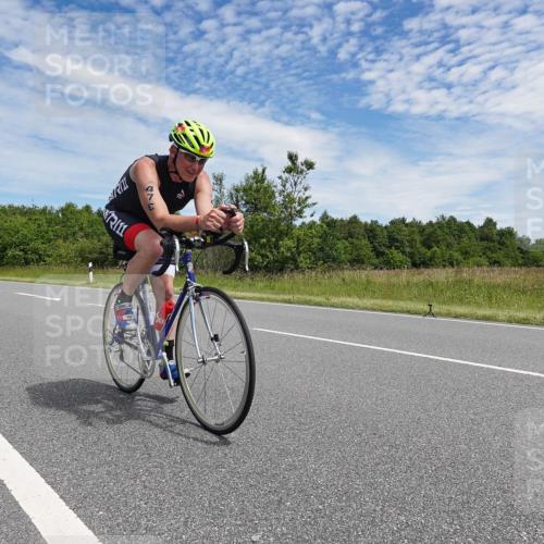 21.06.2026 - Viking Triathlon Michael Burmester http://msf.ph/oto/9874201 21.06.2026 12:47:14 Radfahren 257, 366, 424, 473 meine-sportfotos.de