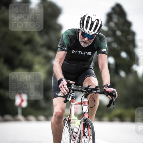 21.06.2026 - 29. Vierlanden-Triathlon H.Heesch http://msf.ph/oto/9874227 21.06.2026 12:16:22 Radfahren 771, 820 meine-sportfotos.de