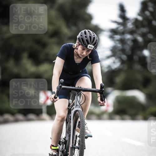 21.06.2026 - 29. Vierlanden-Triathlon H.Heesch http://msf.ph/oto/9874318 21.06.2026 12:16:47 Radfahren 805, 829 meine-sportfotos.de