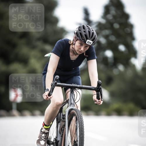 21.06.2026 - 29. Vierlanden-Triathlon H.Heesch http://msf.ph/oto/9874333 21.06.2026 12:16:47 Radfahren 805, 829 meine-sportfotos.de
