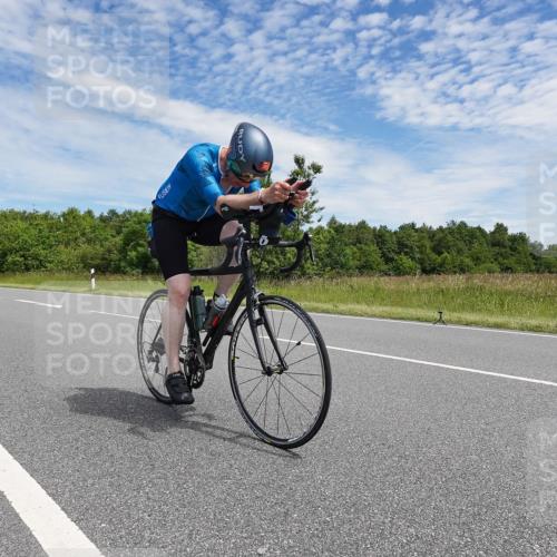 21.06.2026 - Viking Triathlon Michael Burmester http://msf.ph/oto/9874338 21.06.2026 12:48:50 Radfahren 44, 52, 316, 330, 379, 455 meine-sportfotos.de