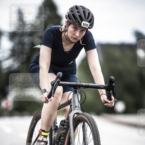 21.06.2026 - 29. Vierlanden-Triathlon H.Heesch http://msf.ph/oto/9874359 21.06.2026 12:16:47 Radfahren 805, 829 meine-sportfotos.de