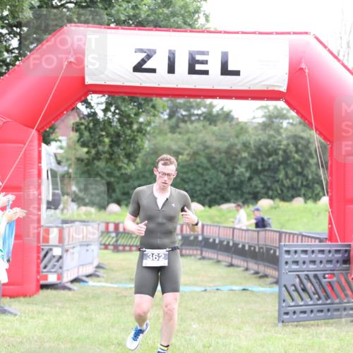 21.06.2026 - 29. Vierlanden-Triathlon Andreas Tolksdorf http://msf.ph/oto/9874364 21.06.2026 11:05:17 Ziel 362, 362 meine-sportfotos.de