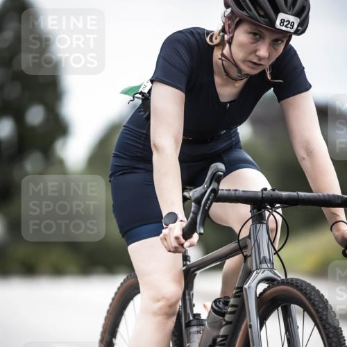 21.06.2026 - 29. Vierlanden-Triathlon H.Heesch http://msf.ph/oto/9874374 21.06.2026 12:16:47 Radfahren 805, 829 meine-sportfotos.de