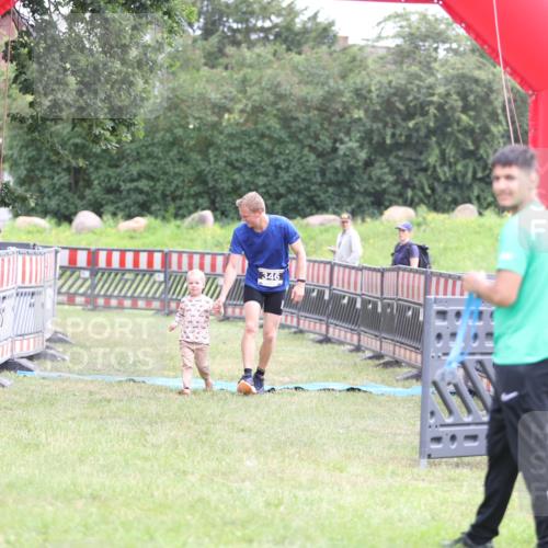 21.06.2026 - 29. Vierlanden-Triathlon Andreas Tolksdorf http://msf.ph/oto/9874427 21.06.2026 11:05:29 Ziel 346, 346 meine-sportfotos.de