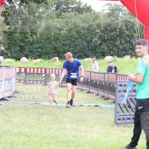 21.06.2026 - 29. Vierlanden-Triathlon Andreas Tolksdorf http://msf.ph/oto/9874432 21.06.2026 11:05:29 Ziel 346, 346 meine-sportfotos.de