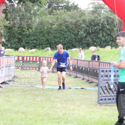 21.06.2026 - 29. Vierlanden-Triathlon Andreas Tolksdorf http://msf.ph/oto/9874453 21.06.2026 11:05:29 Ziel 346, 346 meine-sportfotos.de
